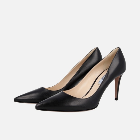 Prada heels - Picture 1 of 6